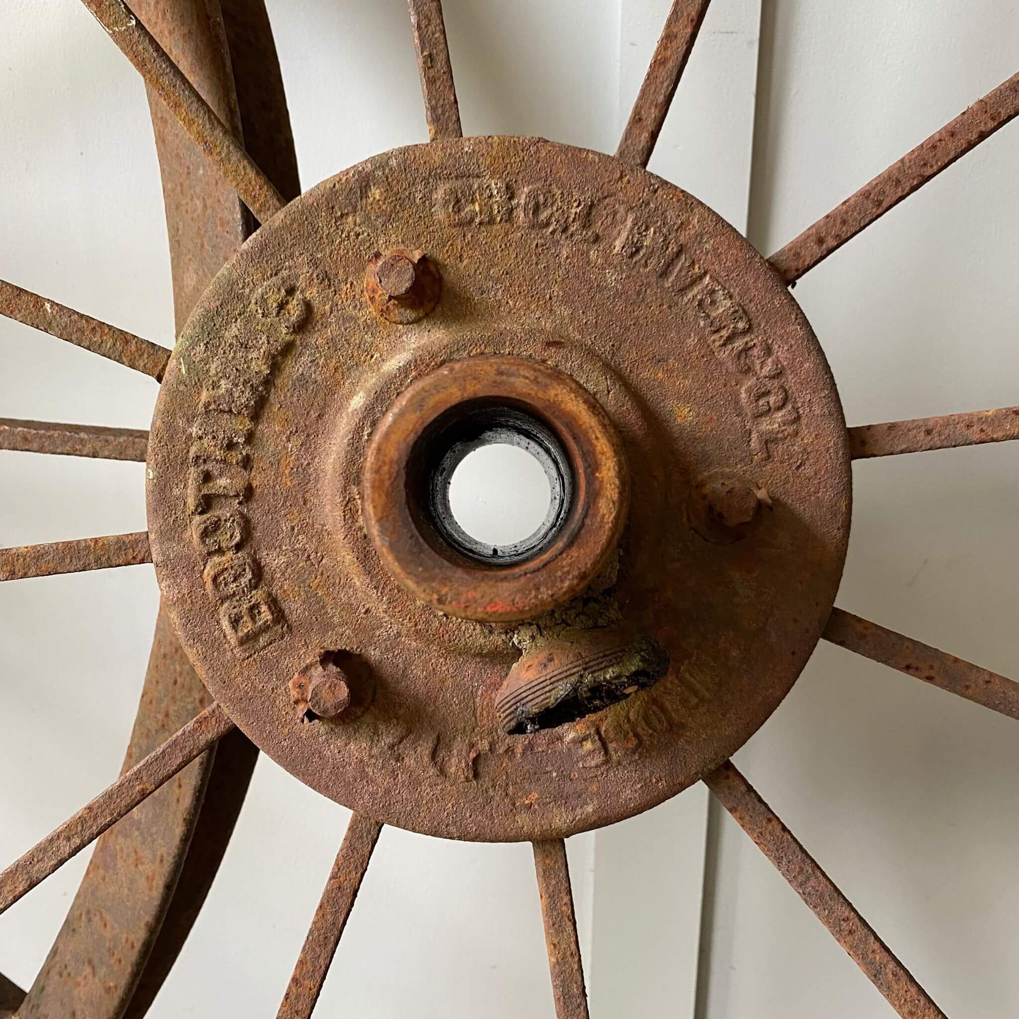 Collector cast iron tractor, online wood wheels