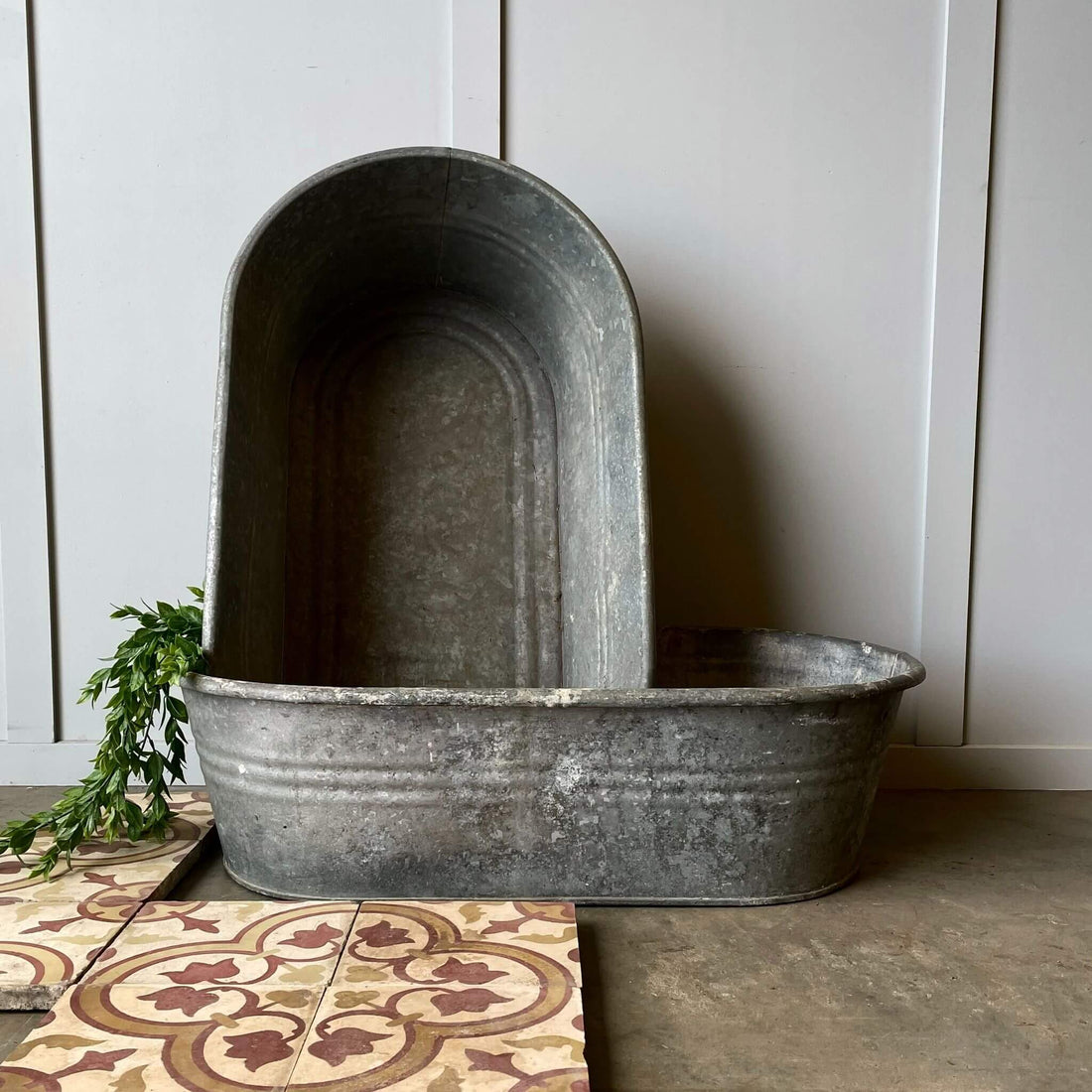 Antique Garden Decor, Vintage wash tub planters 