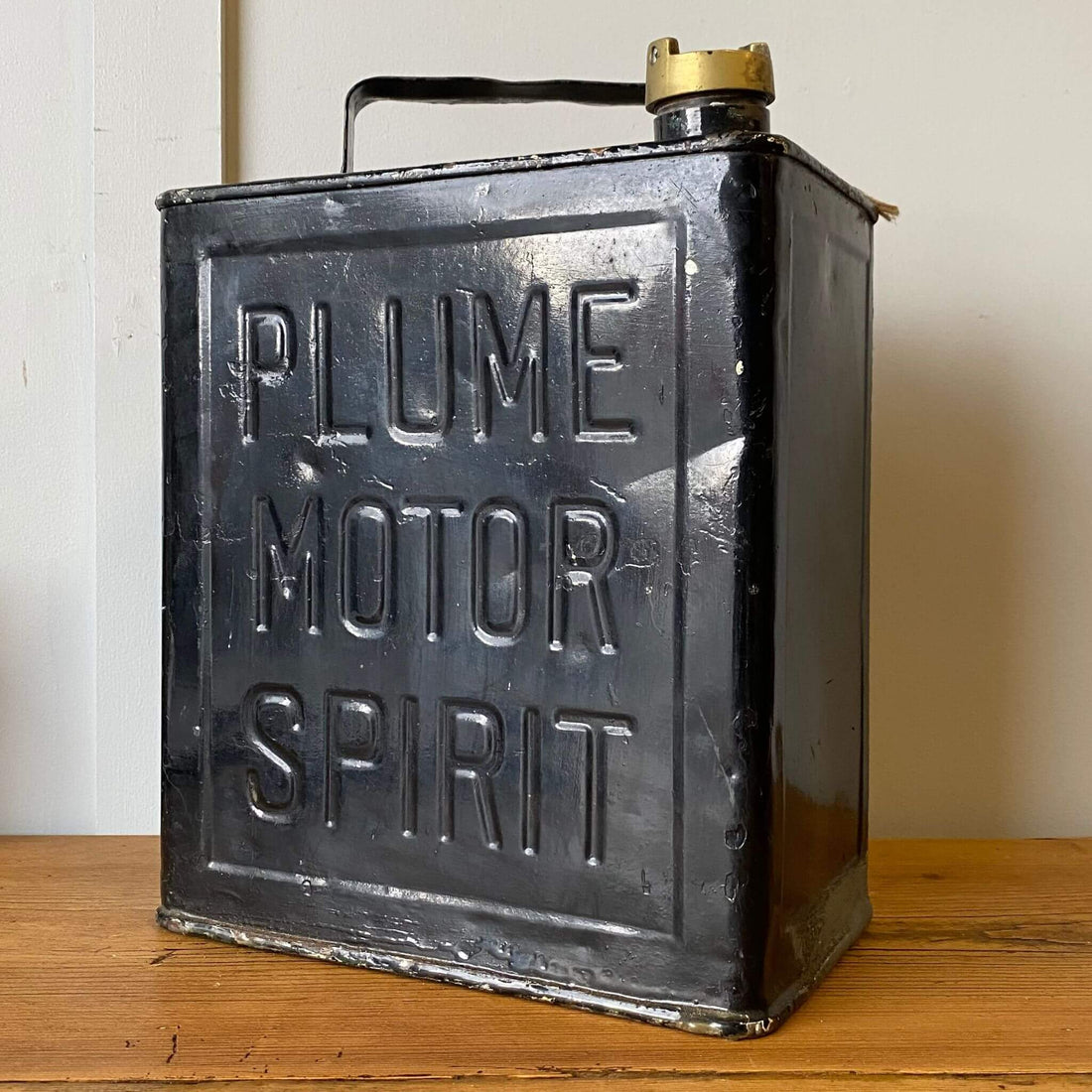 Plume Tin Can